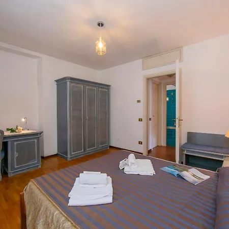 Easy 300mt From Apartment